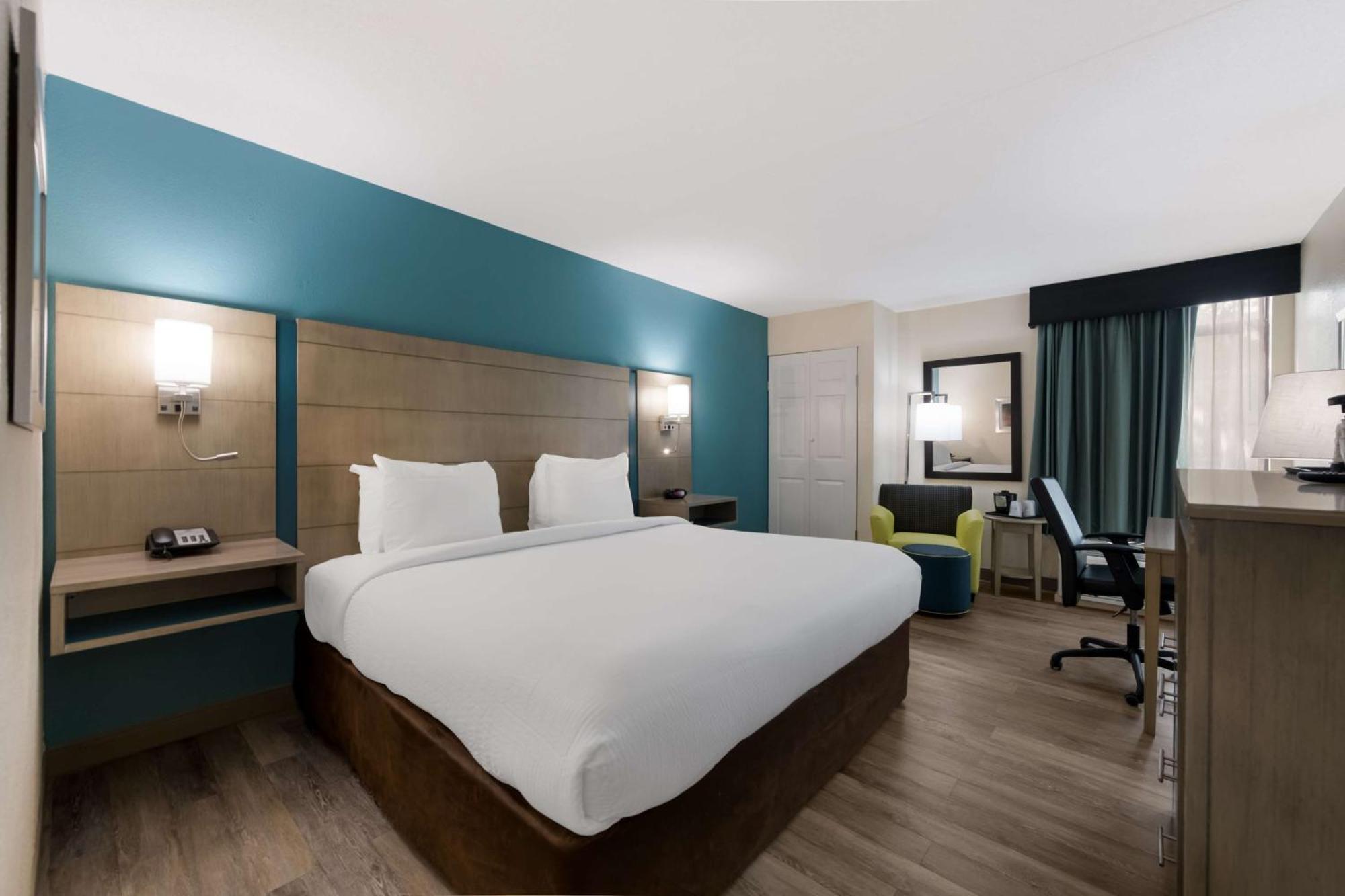 Best Western Hampton Coliseum Inn Екстер'єр фото